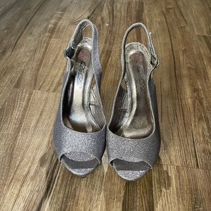 Silver Glittery Heels 👠 ✨